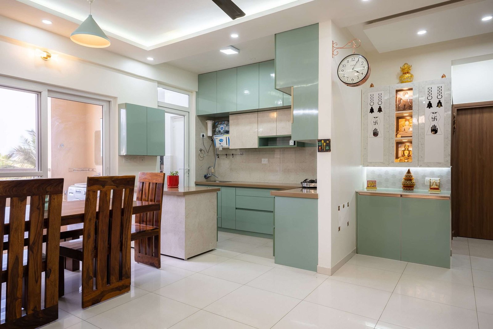 Space-Saving Pooja Unit